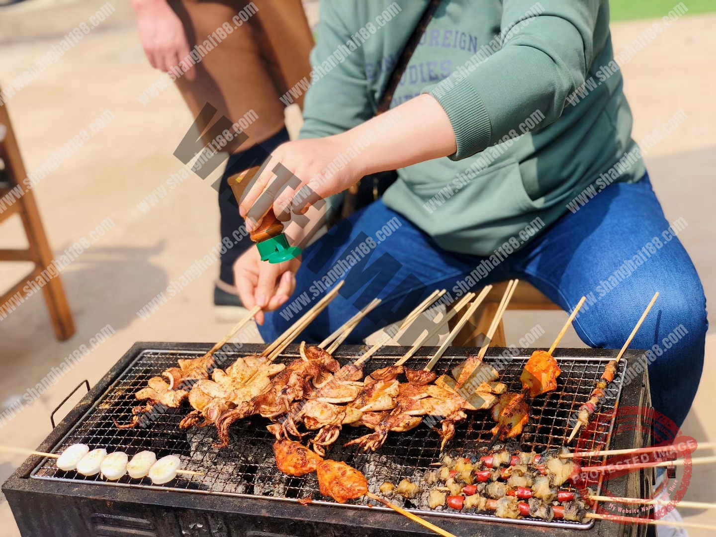 美食白天烧烤食物拍摄摄影图配图高清摄影大图-千库网